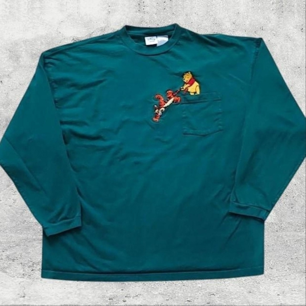 VTG 1990s Disney Store Pooh and Tigger Embroidered Long Sleeve Pocket Tee (2XL)